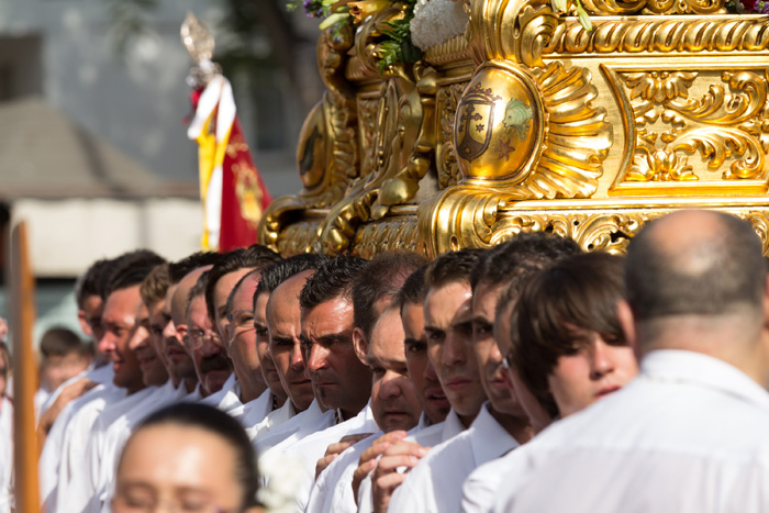El Viernes Santo es día de procesiones, abstinencia y ayuno, créditos Big Knell I Shutterstock