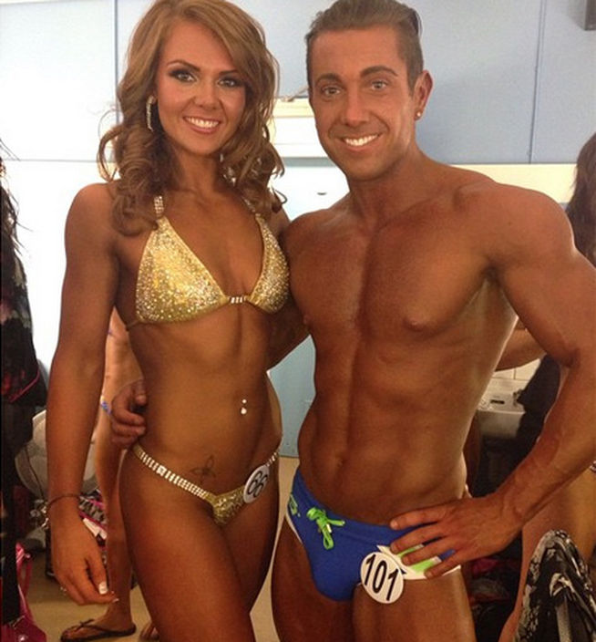 Reino_Unido-culturismo-acoso_escolar-Jordan_Saunders-Ray_Bath