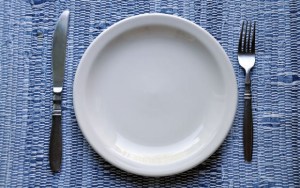 El ayuno no es recomendable para perder peso