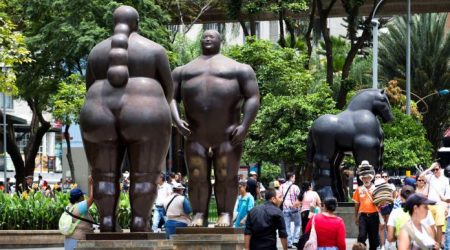 020217-plaza-botero-medellin-696x388